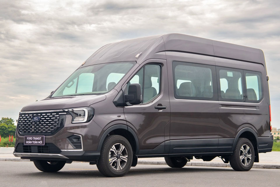 FORD TRANSIT 2024 MỚI