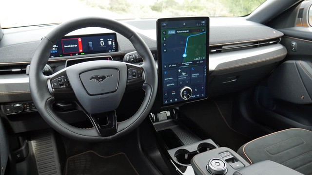 FORD MUSTANG MATCH E